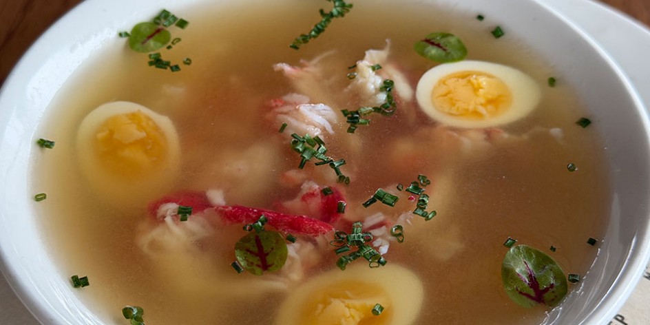 Заливное с неркой и крабом